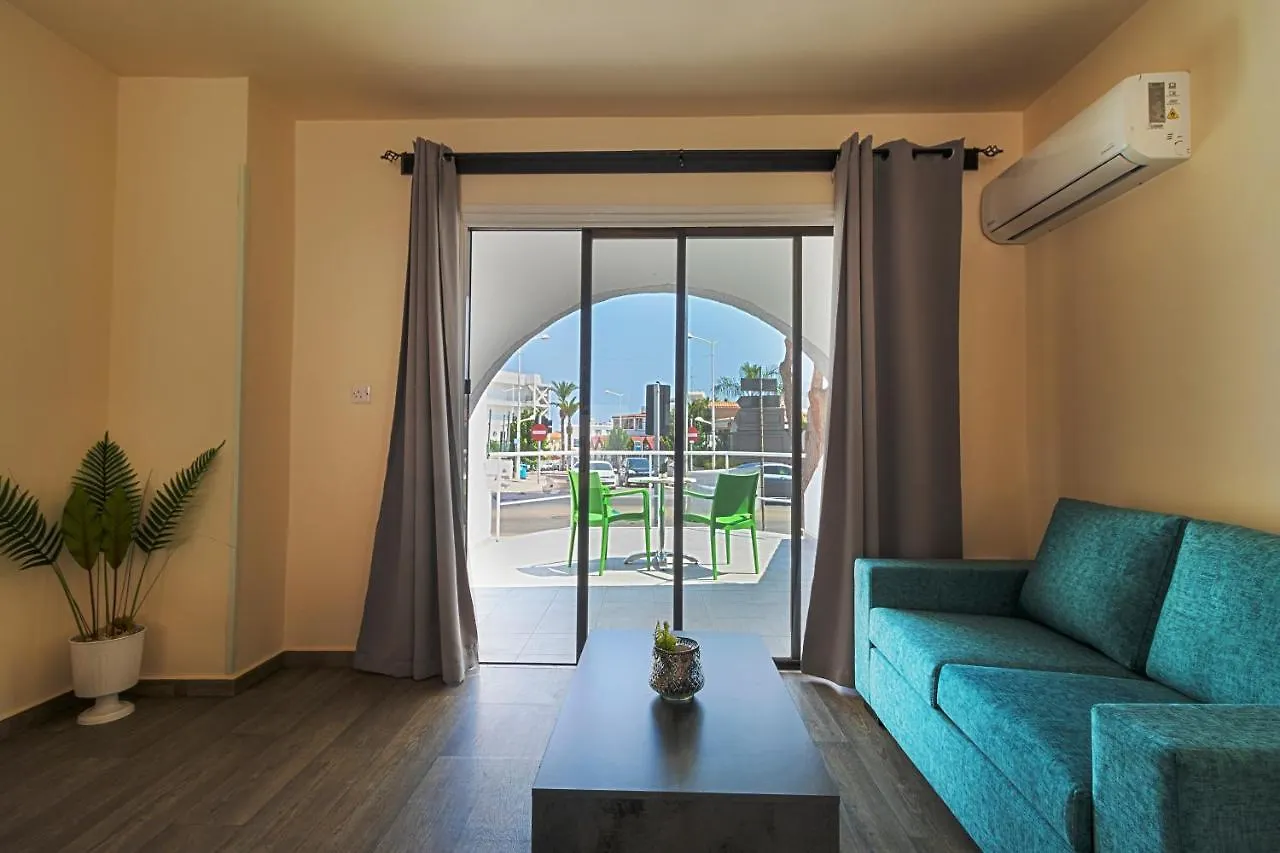 Leucolla Hill & Sea Apartment Protaras 0*,
