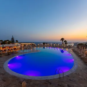 Tofinis 4*, Ayia Napa Cipru